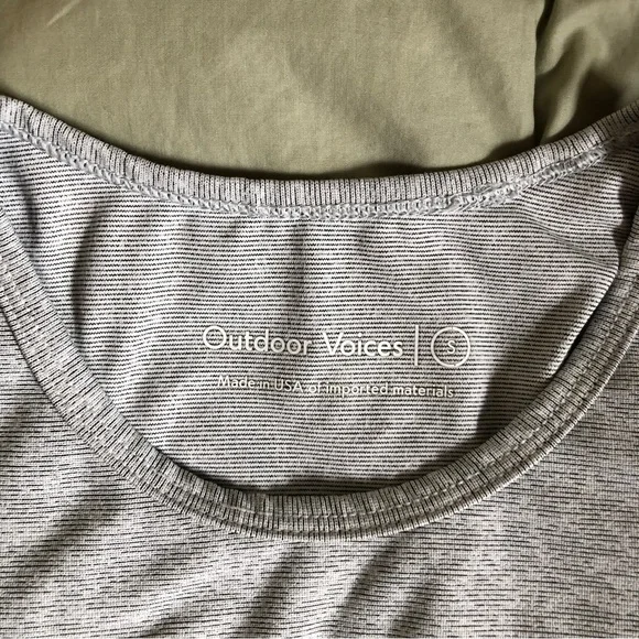 Outdoor Voices Athena Crop Top | Grey - Picture 5 of 6